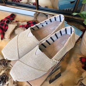 NWT Toms Women’s Natural Heritage Canvas Shoe Slip-On, Size 7